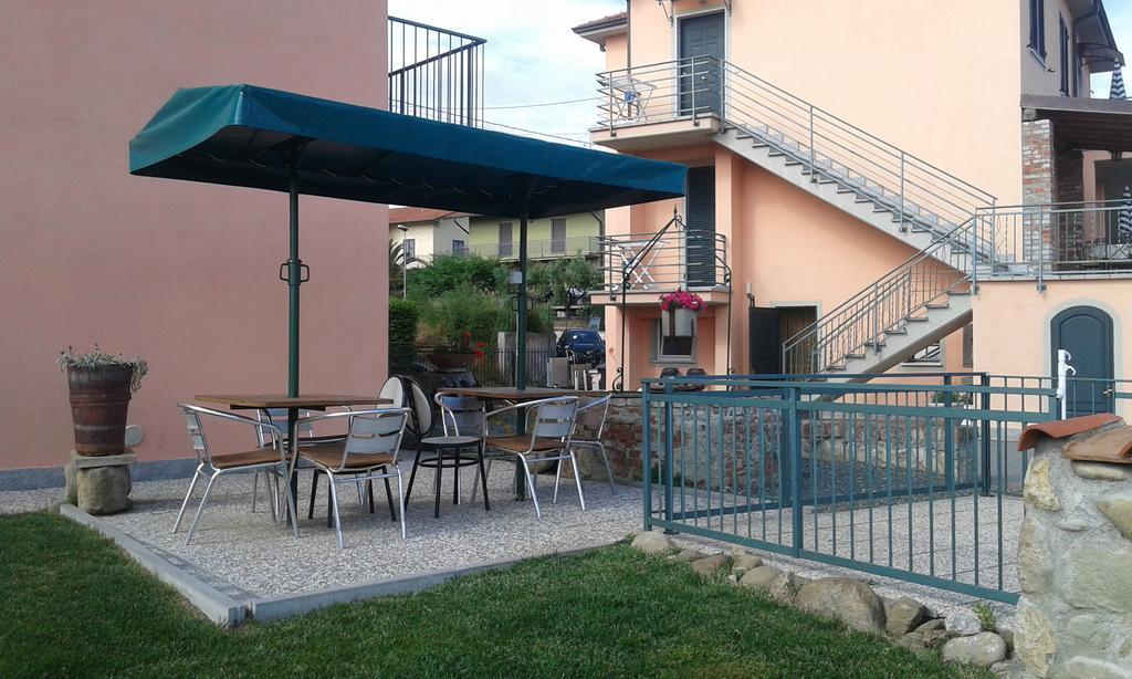 La Fonda Casa Vacanze-Appartamenti Con Piscina Santo Stefano di Magra Exterior photo